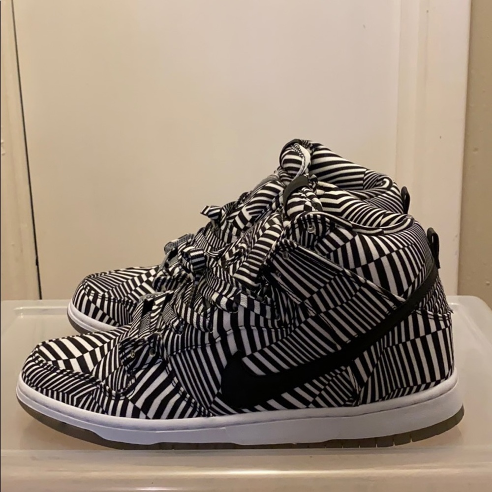 (SOLD) Nike Dunk SB High Pro (Concept Car)